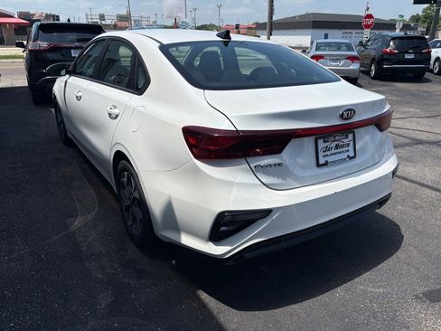 Used 2021 Kia Forte LXS FWD image 5
