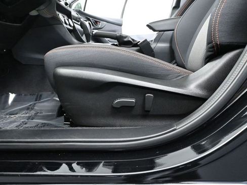 Used 2022 Subaru Crosstrek 2.0i Premium w/ Moonroof Package image 22