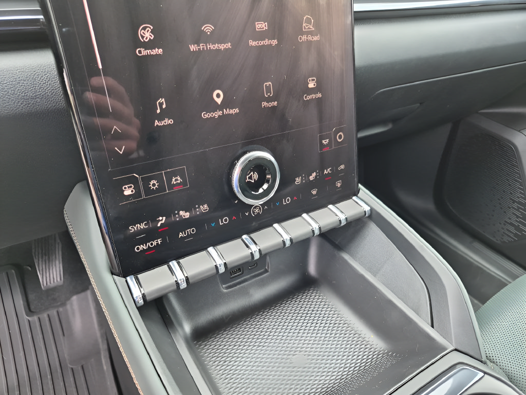 New 2027 GMC Terrain AT4 w/ Convenience Package III AWD/4WD image 24