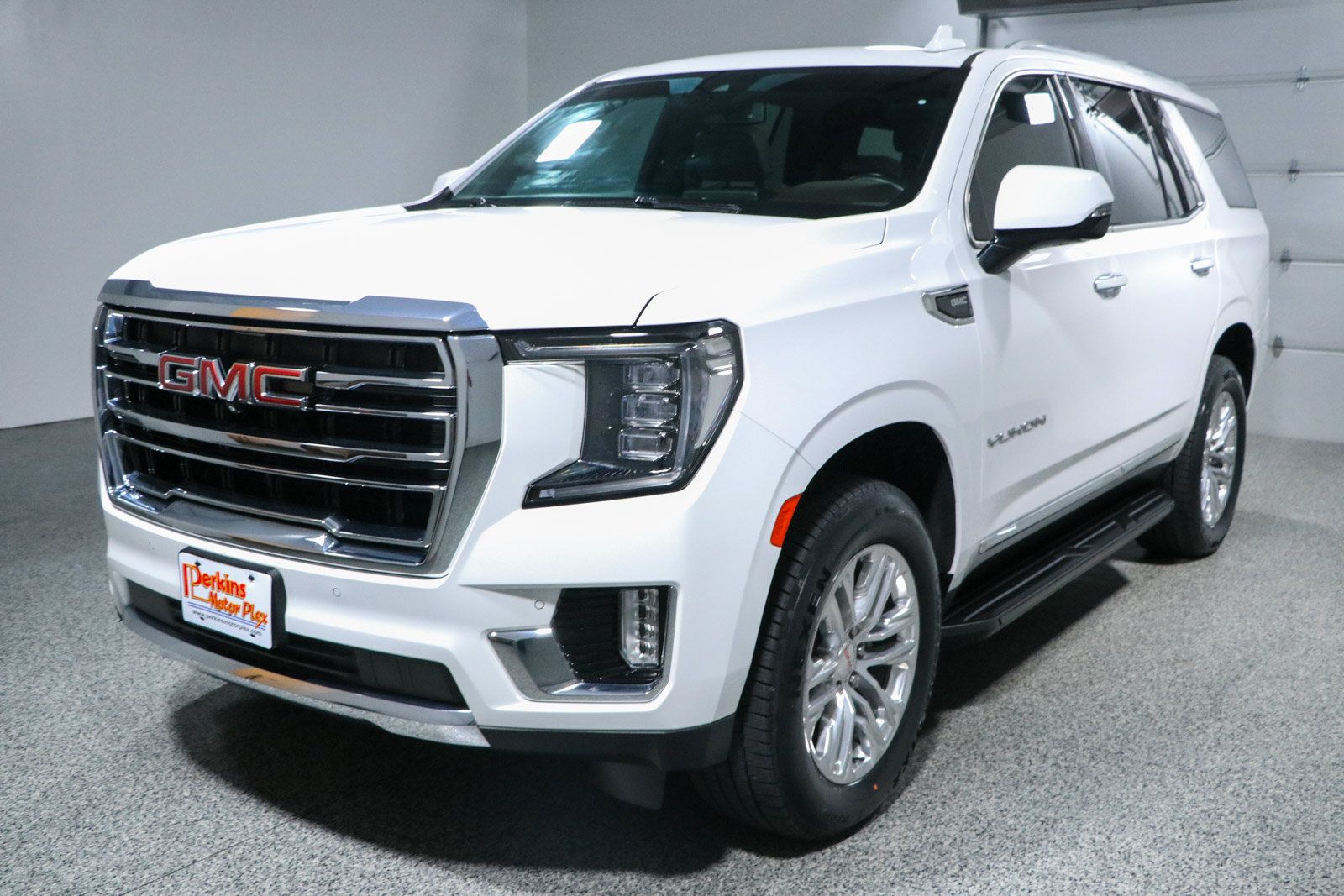 Used 2023 GMC Yukon SLT w/ SLT Premium Package AWD/4WD image 37