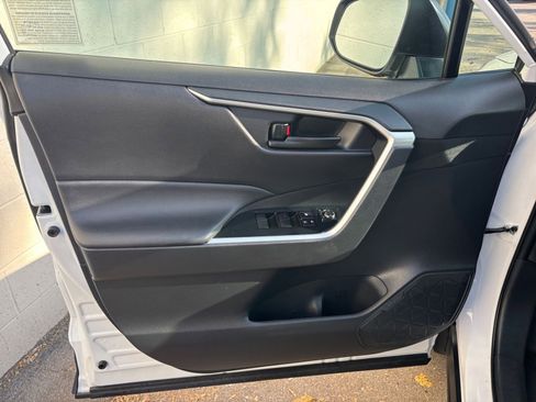 Used 2025 Toyota RAV4 LE image 20