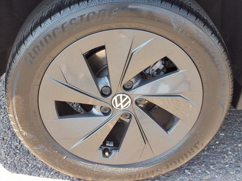 Certified 2025 Volkswagen Taos S image 9