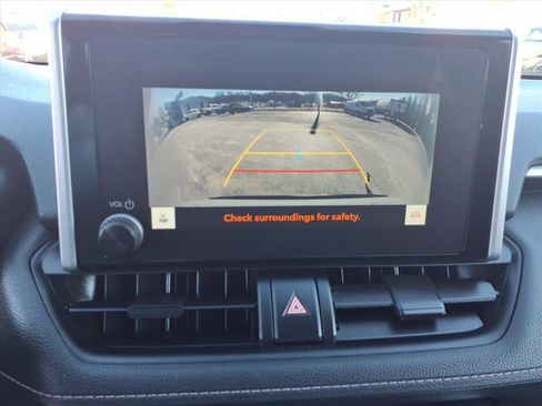 Used 2024 Toyota RAV4 LE image 21