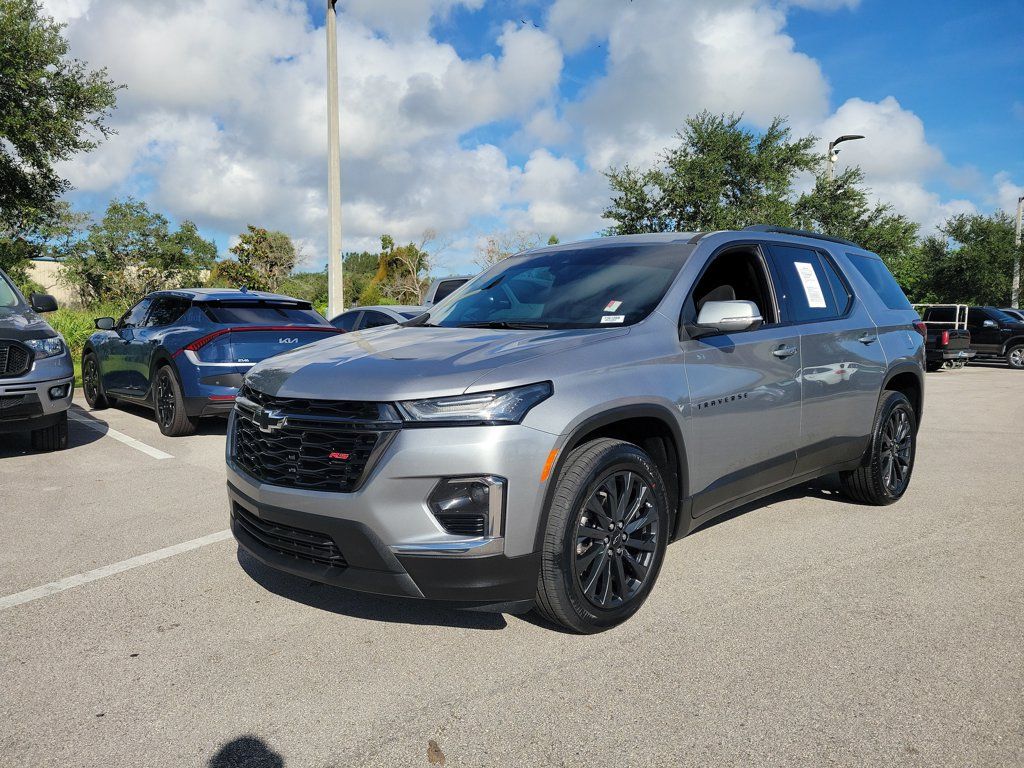 Used 2023 Chevrolet Traverse RS FWD image 32