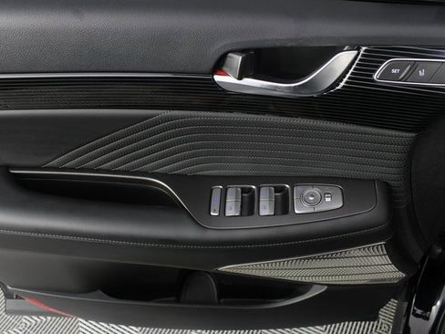 Used 2025 Hyundai Palisade Calligraphy image 16