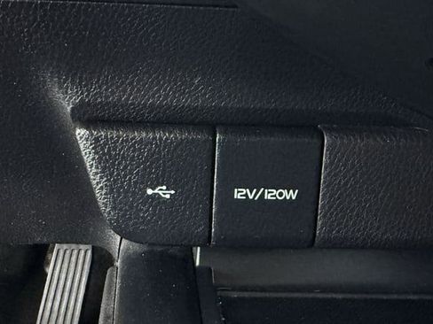 Used 2020 Toyota Camry LE image 20