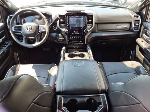 Used 2025 RAM 2500 Laramie AWD/4WD image 31