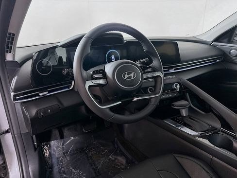 New 2026 Hyundai Elantra Limited image 9