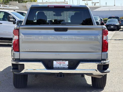 Used 2025 Chevrolet Silverado 1500 LT AWD/4WD image 5