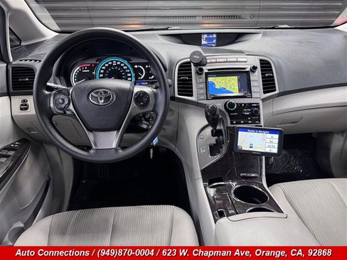 Used 2015 Toyota Venza LE FWD image 12