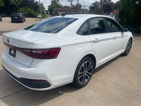 Used 2025 Volkswagen Jetta Sport FWD image 2
