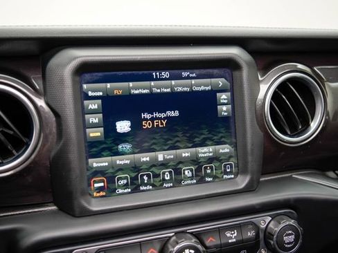 Used 2019 Jeep Wrangler Unlimited Sahara AWD/4WD image 28