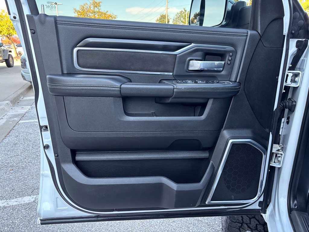 Used 2022 RAM 2500 Laramie AWD/4WD image 34
