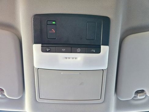Certified 2023 Nissan Rogue SV FWD image 27
