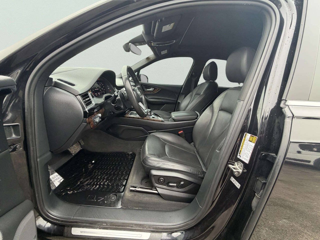 Used 2018 Audi Q7 3.0T Prestige w/ Prestige Package AWD/4WD image 18