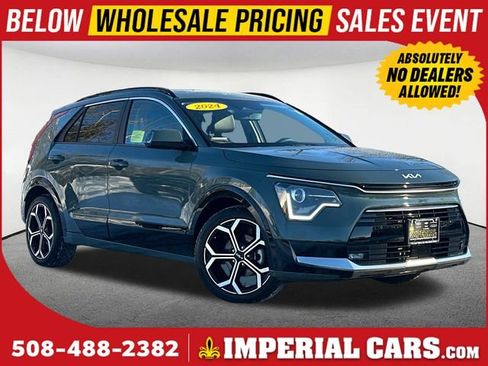 Used 2024 Kia Niro EX Touring image 1