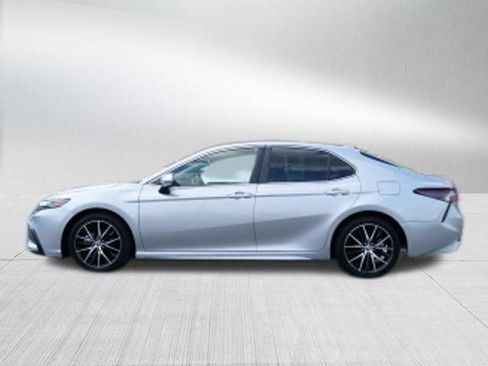 Used 2024 Toyota Camry SE w/ Convenience Package FWD image 8