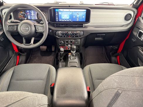 Used 2024 Jeep Wrangler Willys image 16