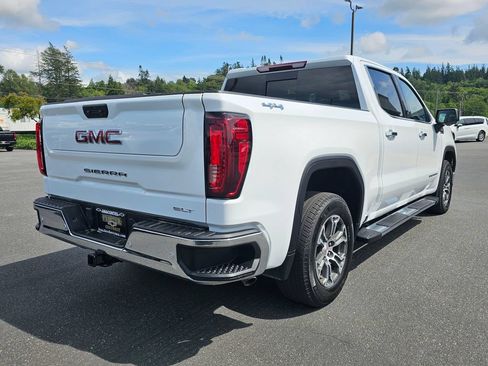 Used 2025 GMC Sierra 1500 SLT w/ SLT Convenience Package AWD/4WD image 3
