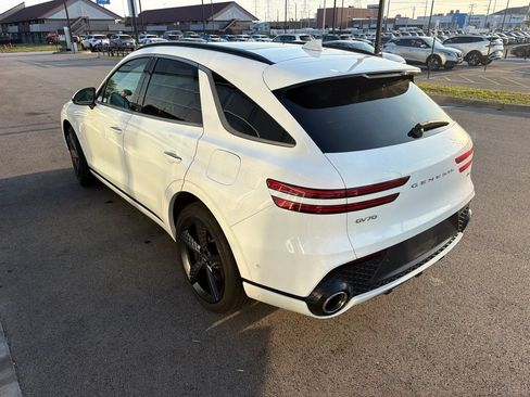 Used 2023 Genesis GV70 2.5T w/ Sport Prestige Package AWD/4WD image 4