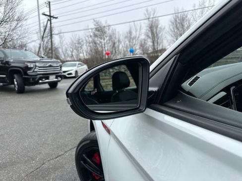 Used 2022 Volkswagen Jetta GLI Autobahn image 15