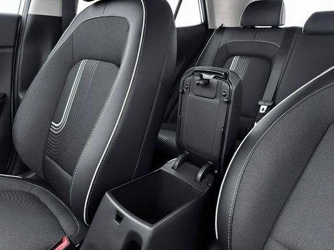 New 2026 Hyundai Venue SEL FWD image 18