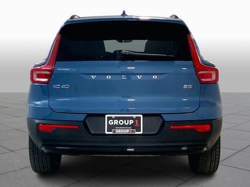 Used 2023 Volvo XC40 B5 Ultimate w/ Protection Package Premier image 5