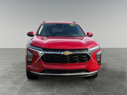 New 2026 Chevrolet Trax LT w/ Driver Confidence Package image 8