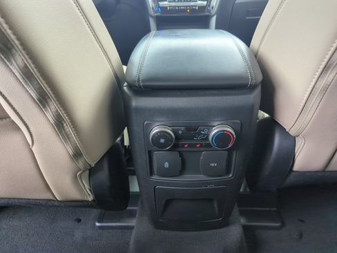 Used 2022 Ford Explorer Limited AWD/4WD image 24