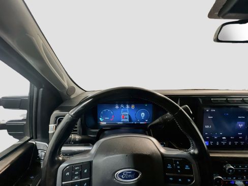 Used 2023 Ford F350 Lariat w/ Sport Appearance Package AWD/4WD image 7