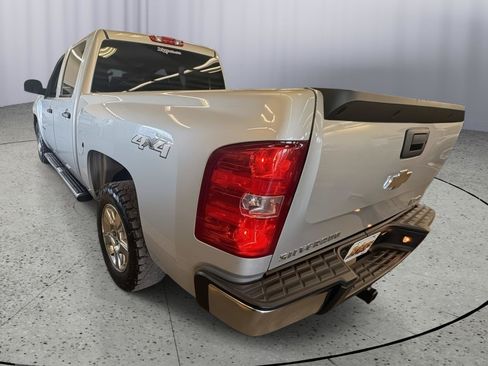 Used 2011 Chevrolet Silverado 1500 4x4 Crew Cab Hybrid image 3
