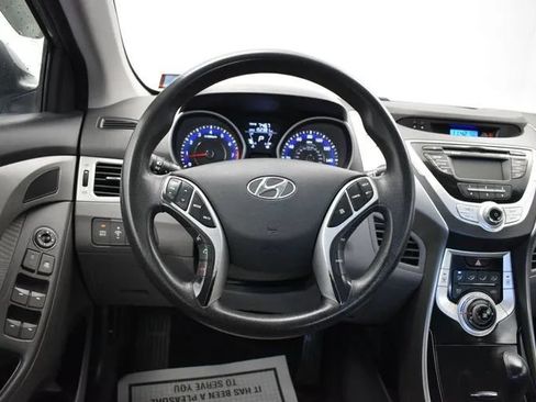 Used 2012 Hyundai Elantra GLS w/ Preferred Pkg 3 FWD image 19