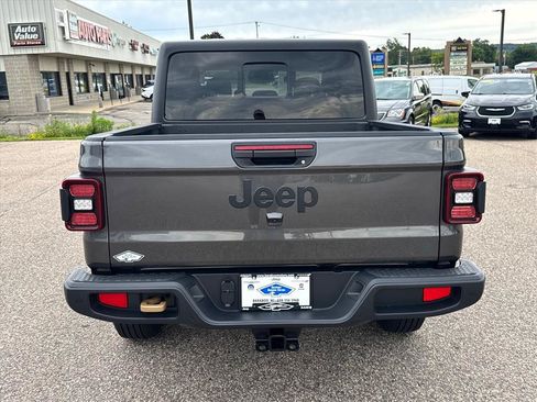 New 2026 Jeep Gladiator Sport AWD/4WD image 3