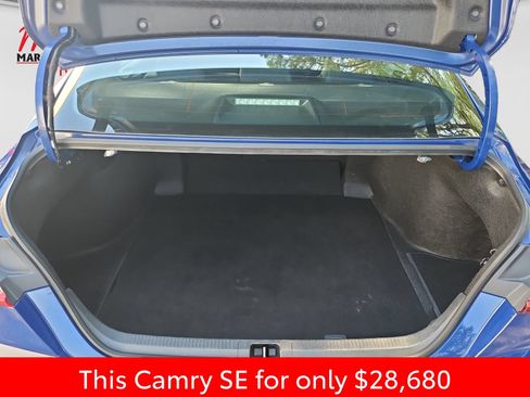 Used 2025 Toyota Camry SE FWD image 19