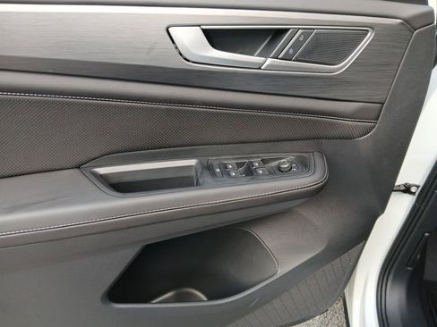 New 2026 Volkswagen Atlas Cross Sport SE image 11