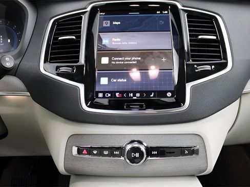 New 2025 Volvo XC90 B6 Plus w/ Protection Package Premier image 28