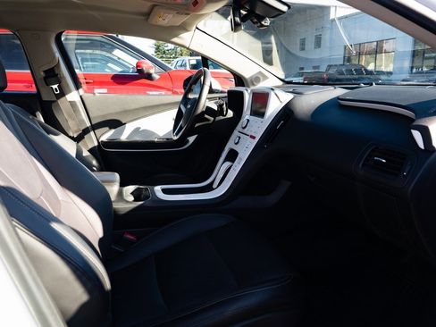 Used 2015 Chevrolet Volt Premium w/ Premium Trim Package image 24