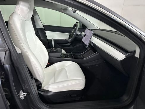 Used 2018 Tesla Model 3 Long Range image 27