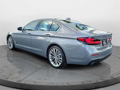 Used 2023 BMW 540i w/ Premium Package RWD image 4