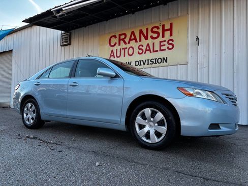 Used 2007 Toyota Camry LE image 3