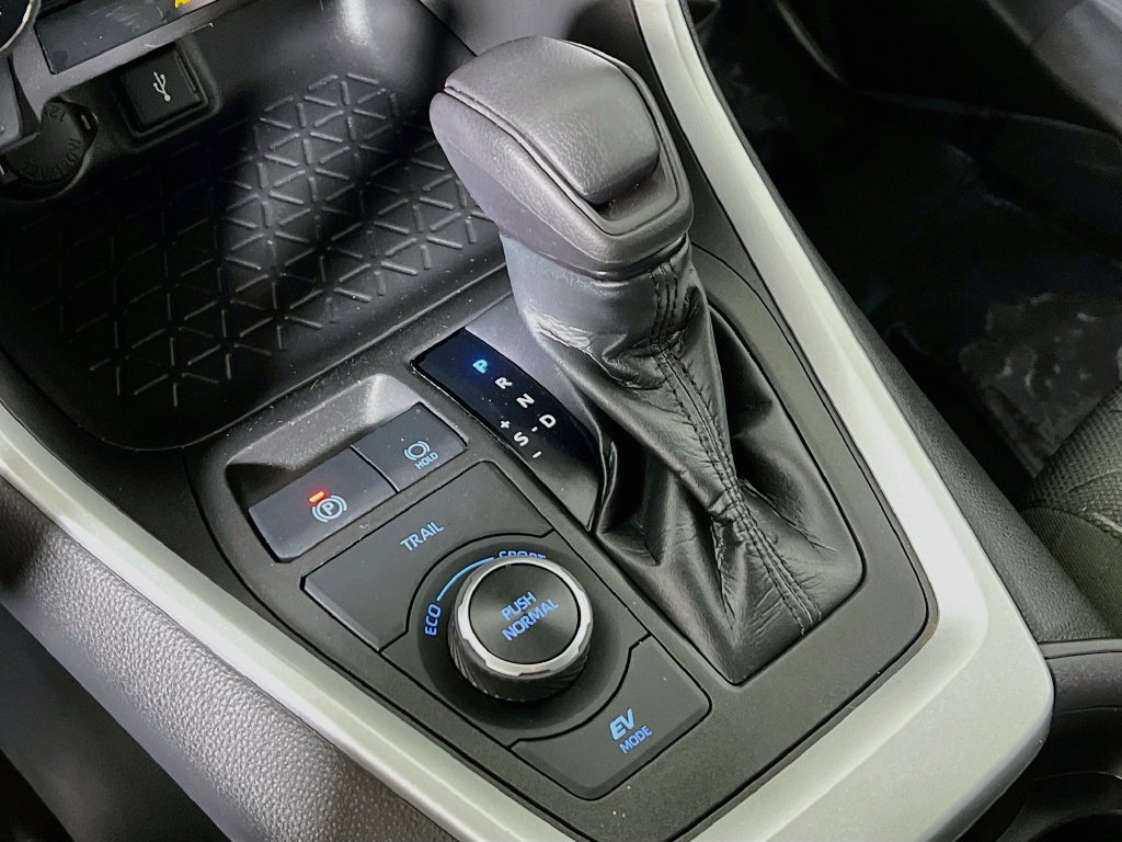 Certified 2021 Toyota RAV4 XLE AWD/4WD image 15