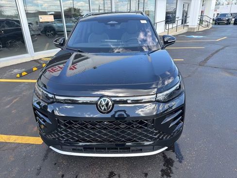 New 2026 Volkswagen Tiguan SEL R-Line AWD/4WD image 12