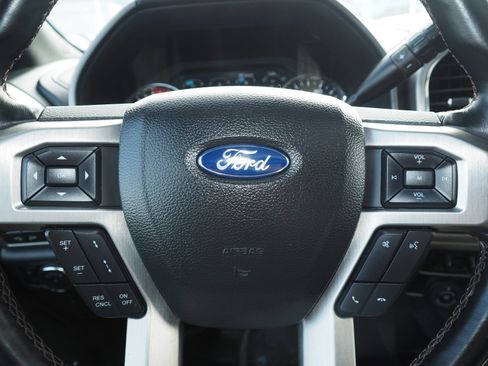 Used 2022 Ford F250 Platinum w/ FX4 Off-Road Package image 27