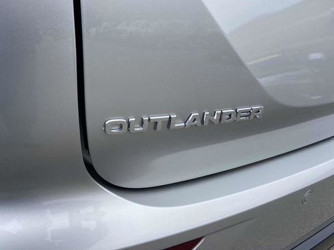 Used 2023 Mitsubishi Outlander SEL image 31