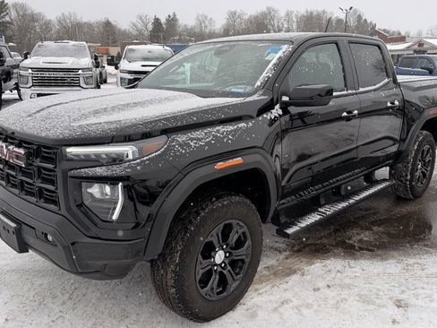 Used 2024 GMC Canyon Elevation w/ Elevation Premium Package image 4