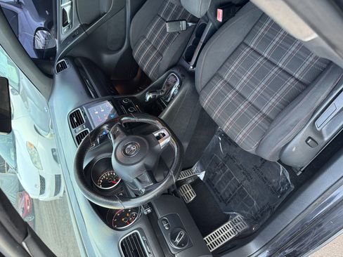 Used 2012 Volkswagen GTI 4-Door FWD image 11