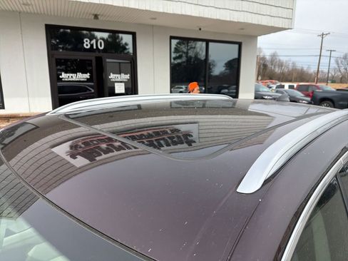 Used 2023 Buick Envision Avenir image 12