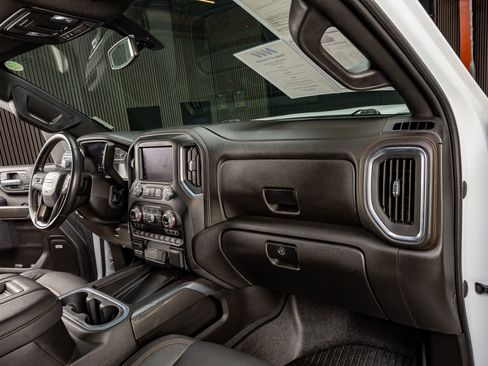 Used 2022 GMC Sierra 2500 AT4 w/ AT4 Preferred Package image 18