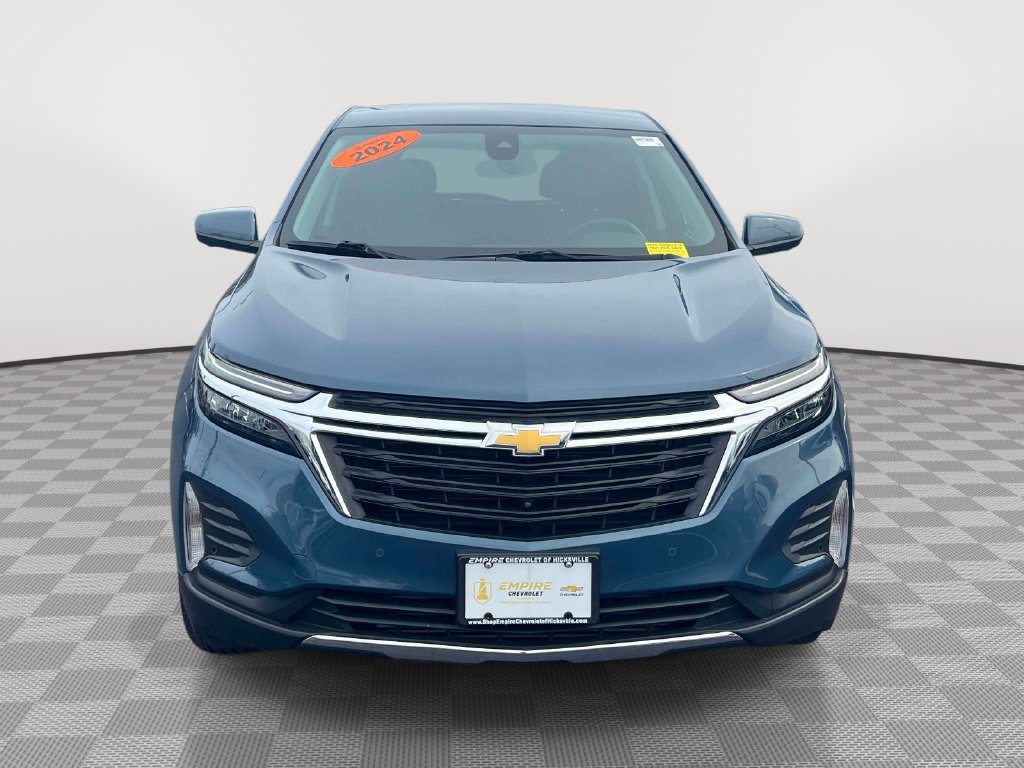 Used 2024 Chevrolet Equinox LT FWD image 2