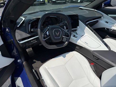 Used 2025 Chevrolet Corvette Stingray Preferred Cpe w/ Chrome Exterior Badge Package RWD image 22
